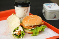 ���к������˶���Ǯ