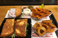 �����غ������˶���Ǯ