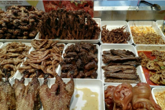 ���˵����а����±��